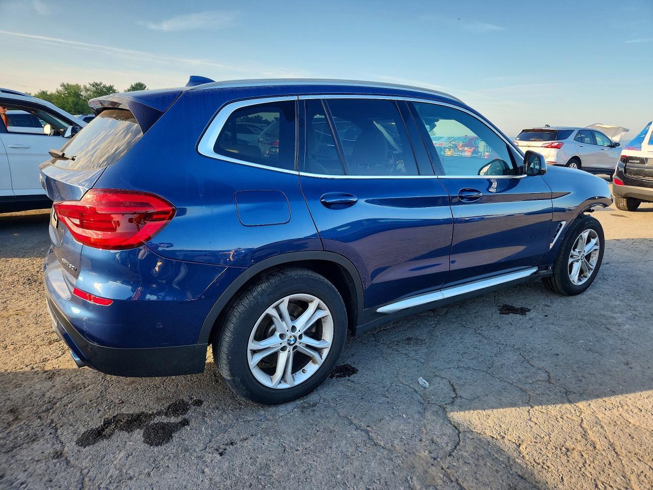 2021 BMW X3 xDrive30I - zdjęcie 3