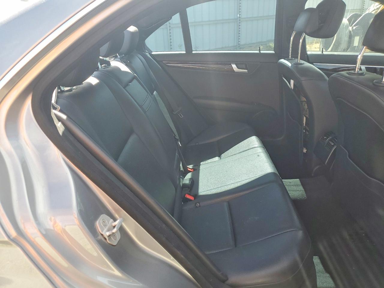 2014 Mercedes-Benz C 250 - zdjęcie 10