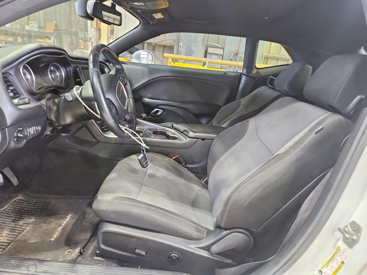 2015 Dodge Challenger Sxt - zdjęcie 7