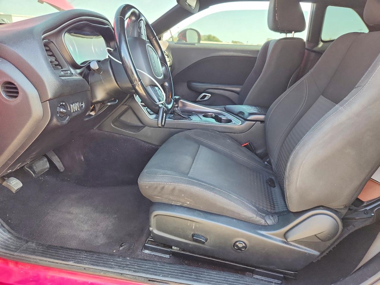 2016 Dodge Challenger Sxt - zdjęcie 7