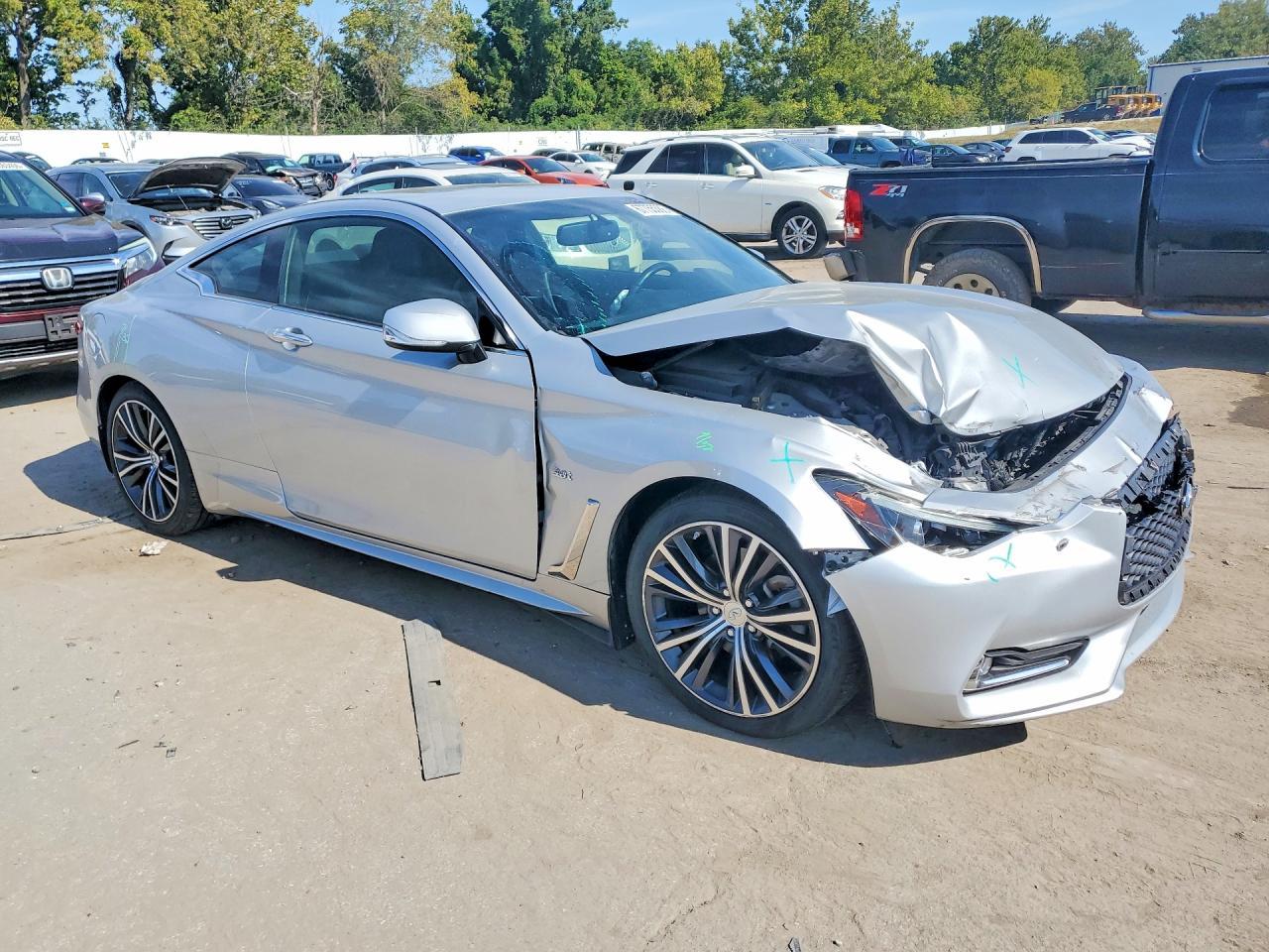 2018 Infiniti Q60 3.0T Luxe - zdjęcie 4