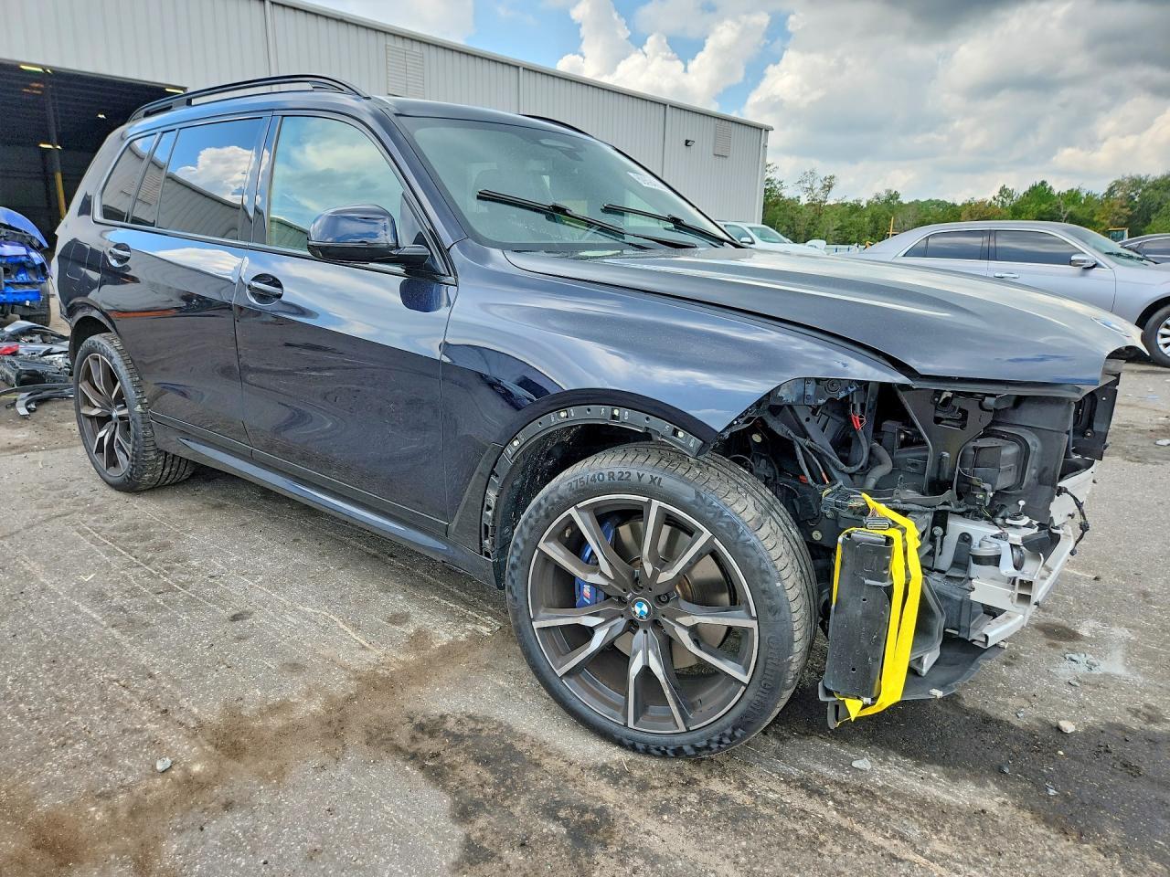 2022 BMW X7 xDrive40I - zdjęcie 4