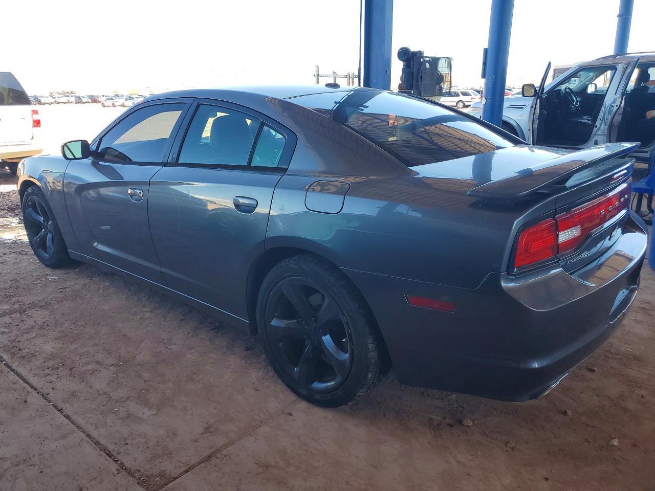 2014 Dodge Charger Sxt - zdjęcie 2