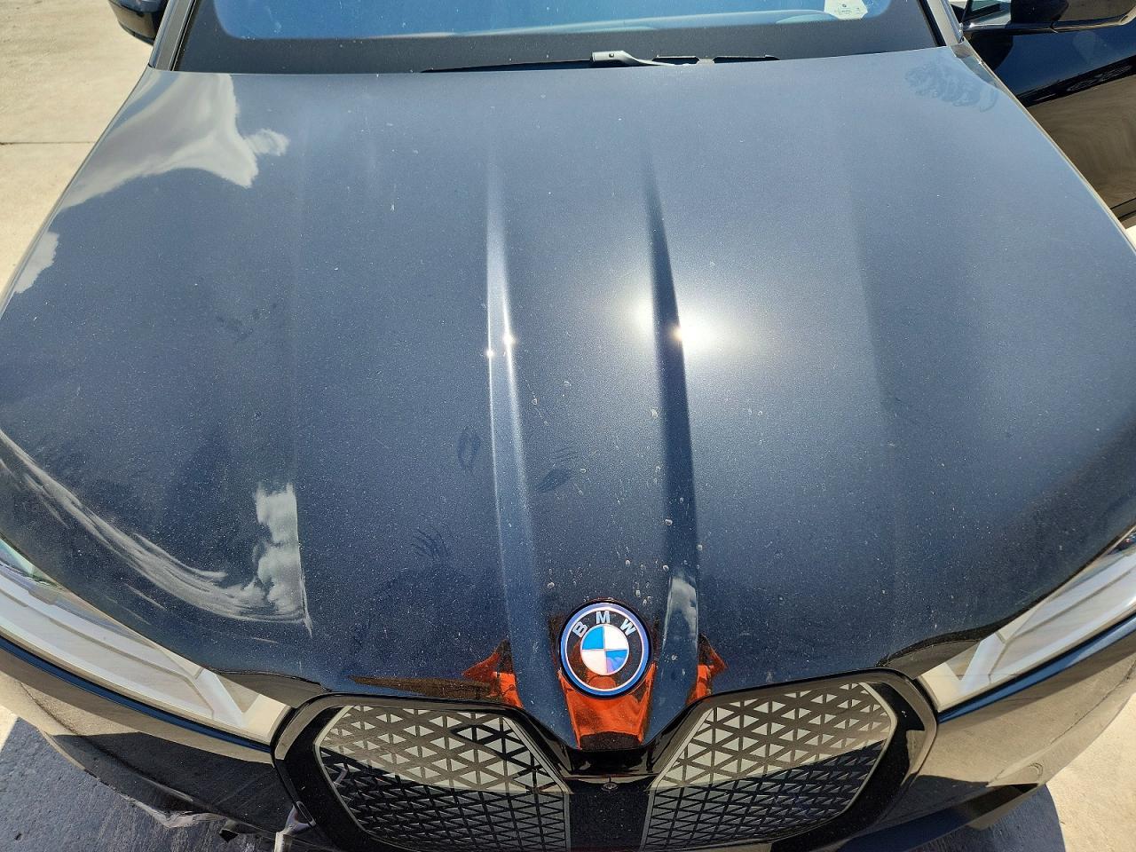2025 BMW Ix xDrive50 - zdjęcie 11