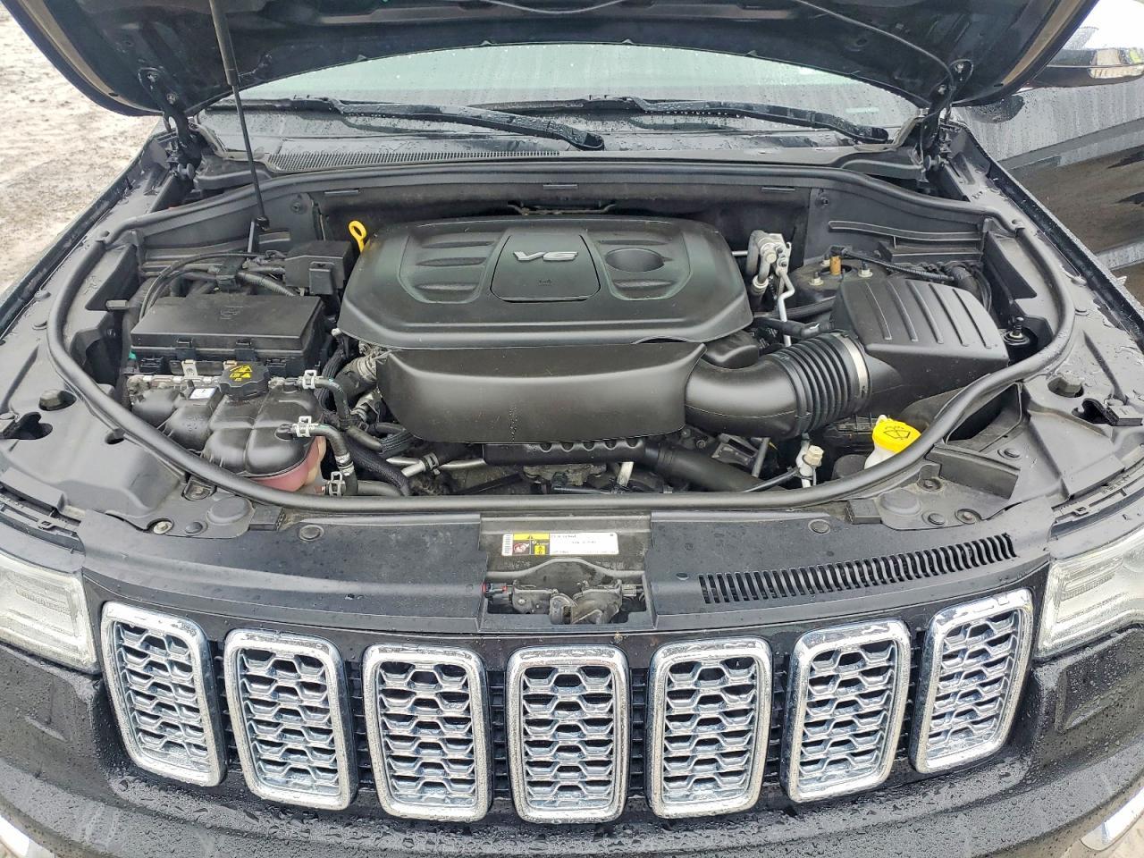 2018 Jeep Grand Cherokee Overland - zdjęcie 12