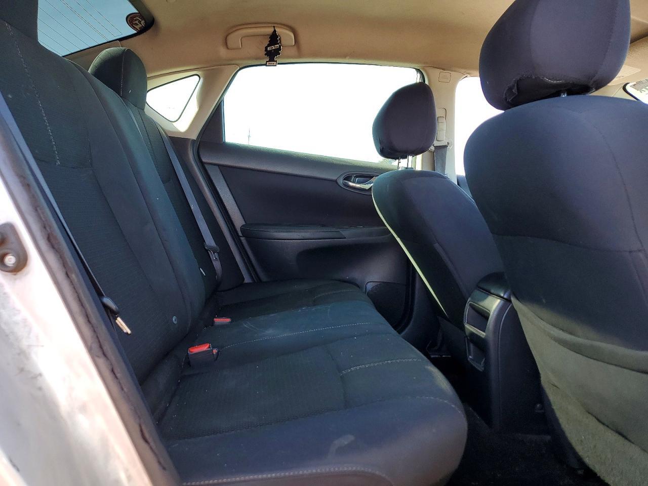 2016 Nissan Sentra S - zdjęcie 10