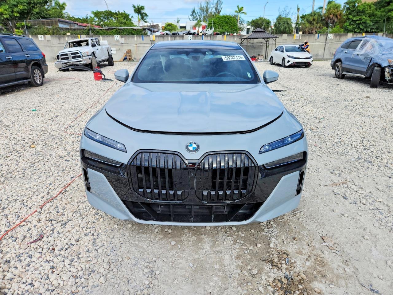 2023 BMW 740 I - zdjęcie 5