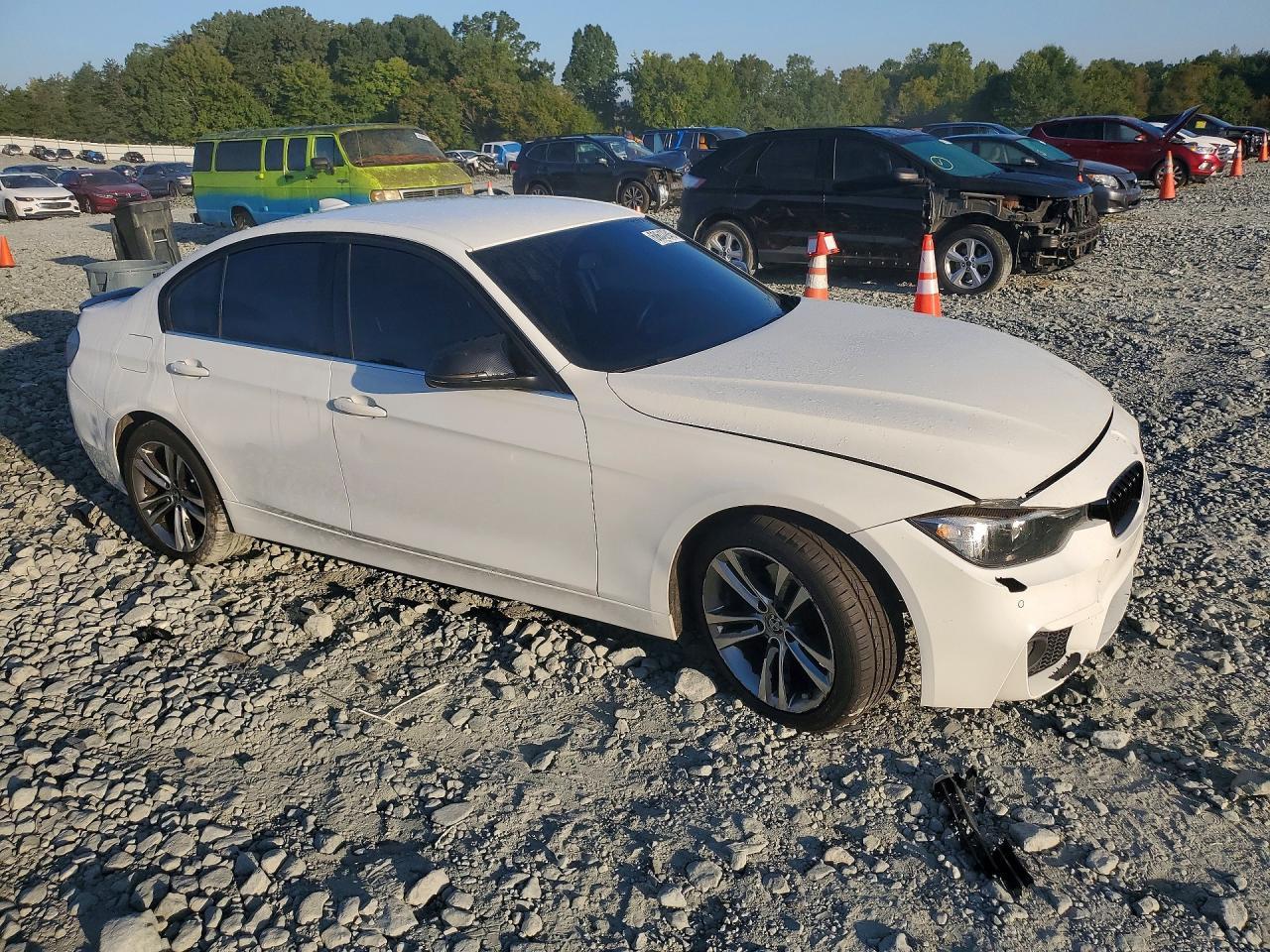 2017 BMW 330 I - zdjęcie 4