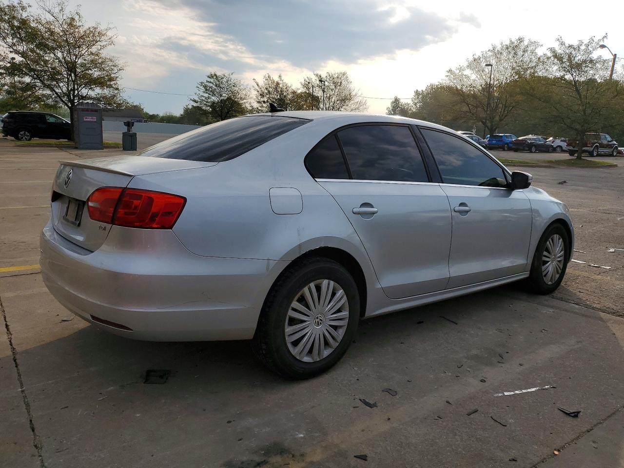 2014 Volkswagen Jetta Tdi - zdjęcie 3