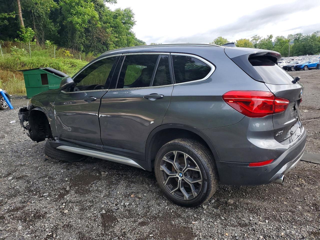 2022 BMW X1 xDrive28I - zdjęcie 2