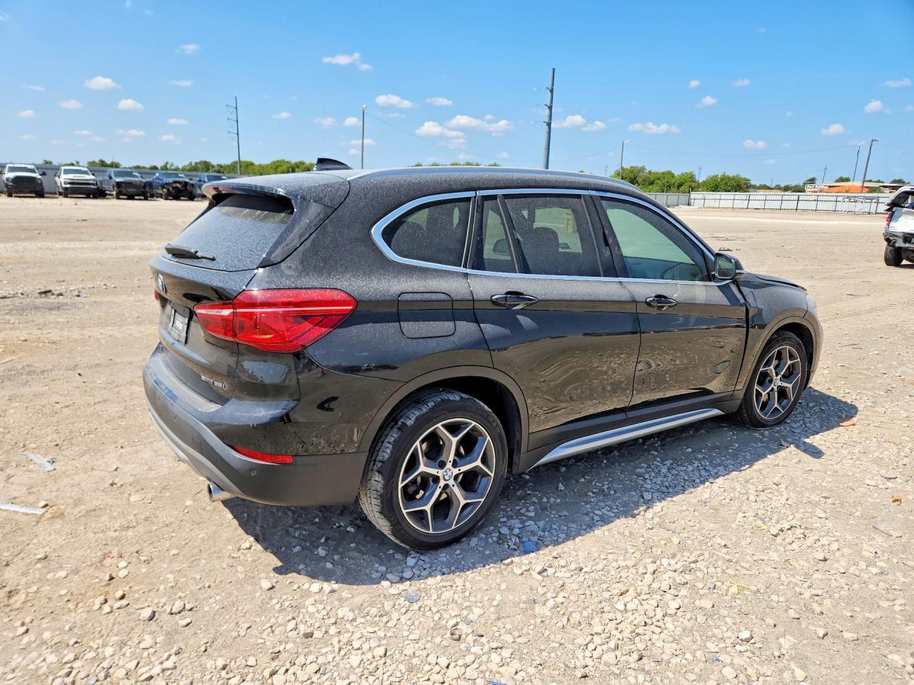 2019 BMW X1 Sdrive28I - zdjęcie 3