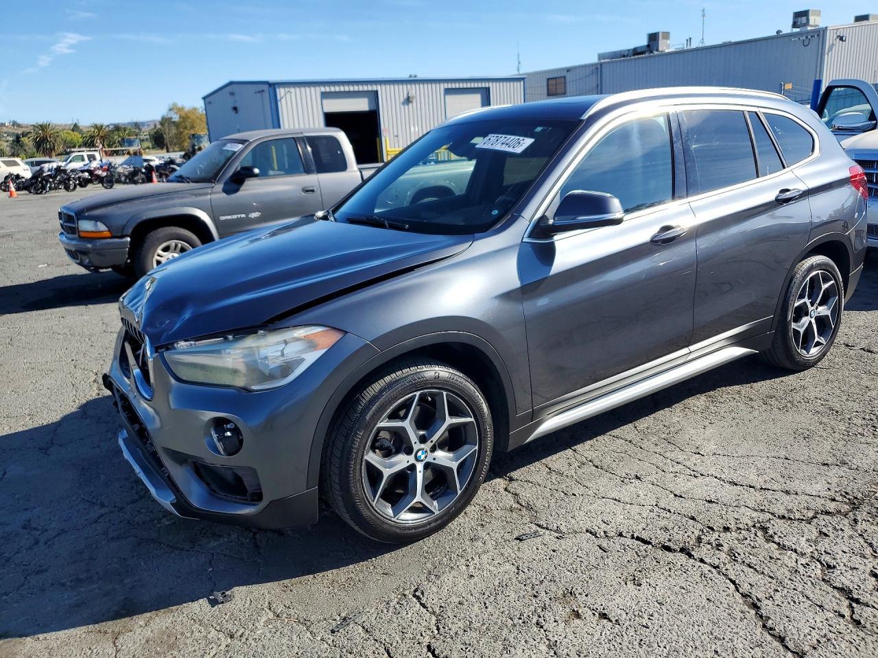 2018 BMW X1 Sdrive28I - zdjęcie główne