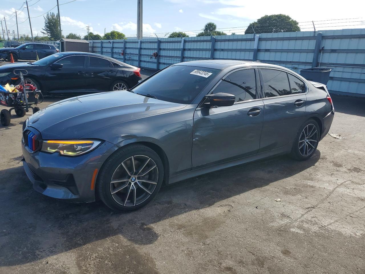 2019 BMW 330I - zdjęcie główne