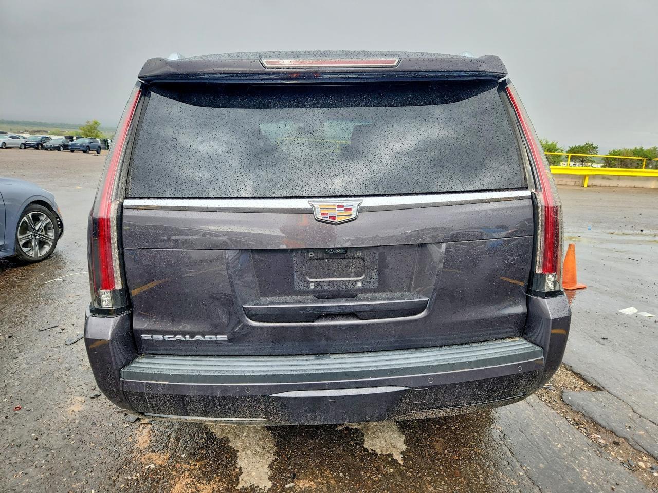 2017 Cadillac Escalade Premium Luxury - zdjęcie 6