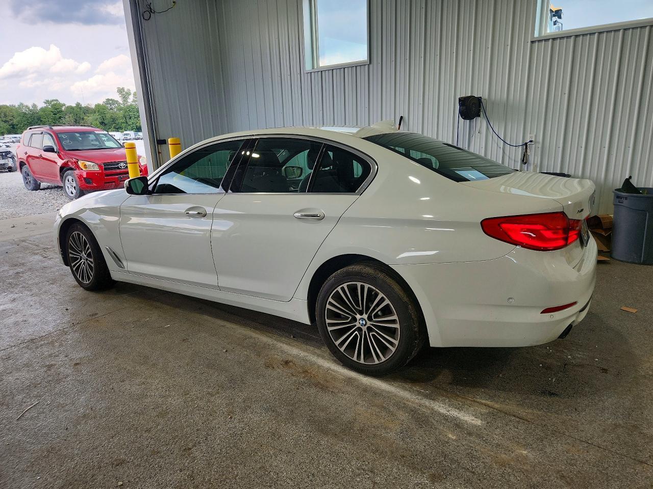 2018 BMW 530I - zdjęcie 2