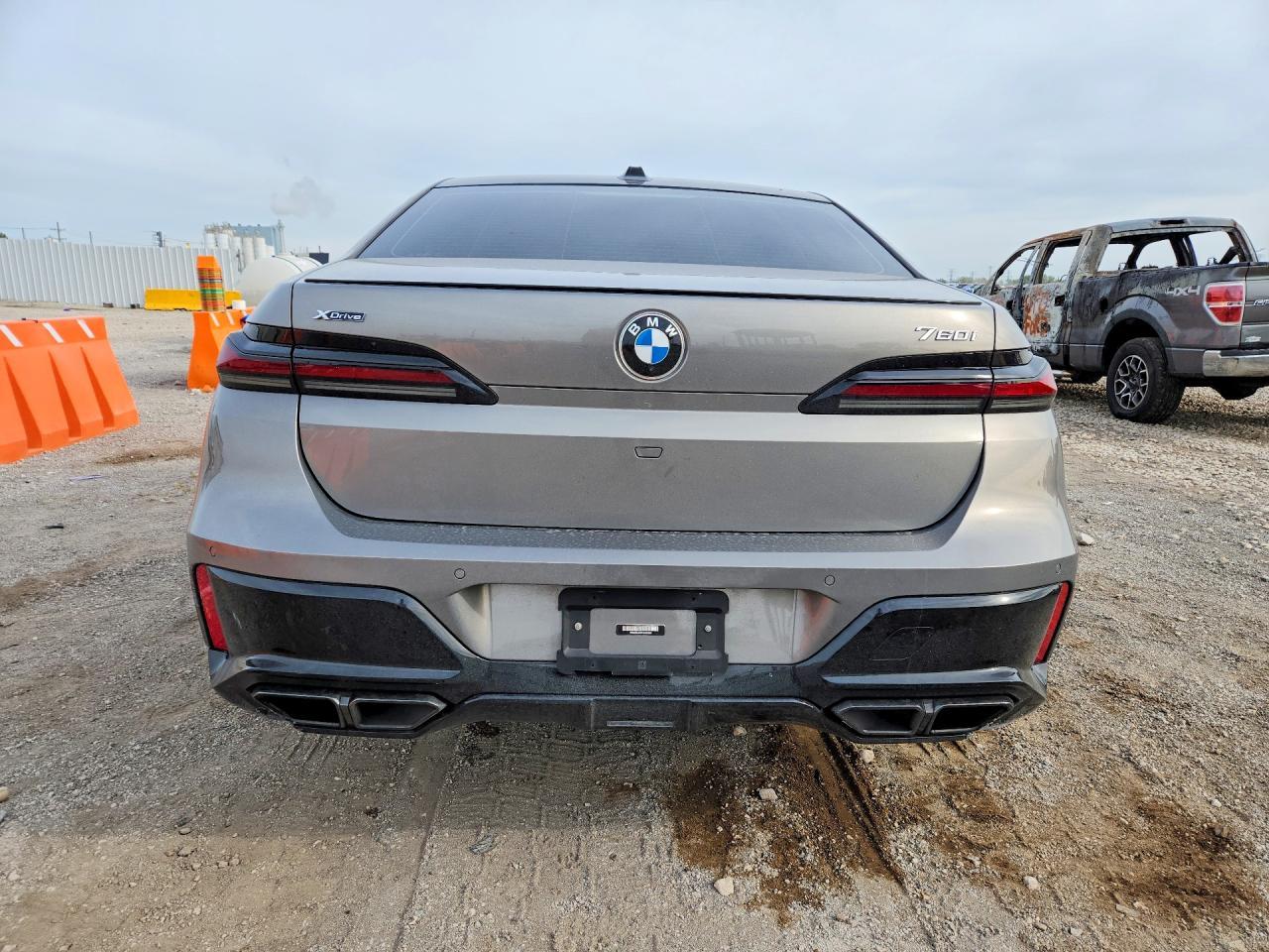2023 BMW Seria 7 760i - zdjęcie 6