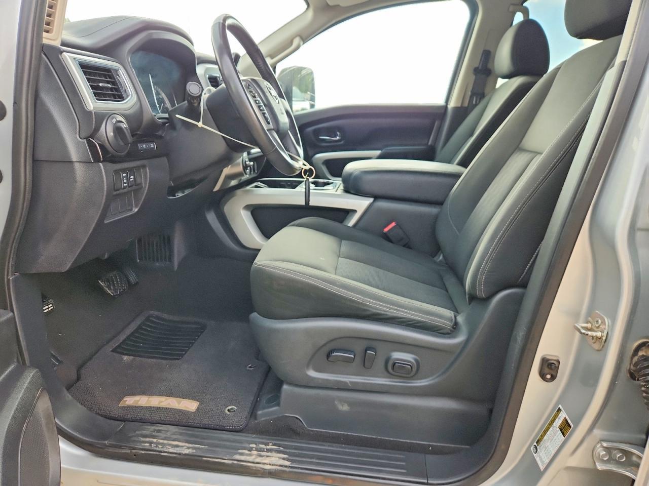 2018 Nissan Titan Sv - zdjęcie 7