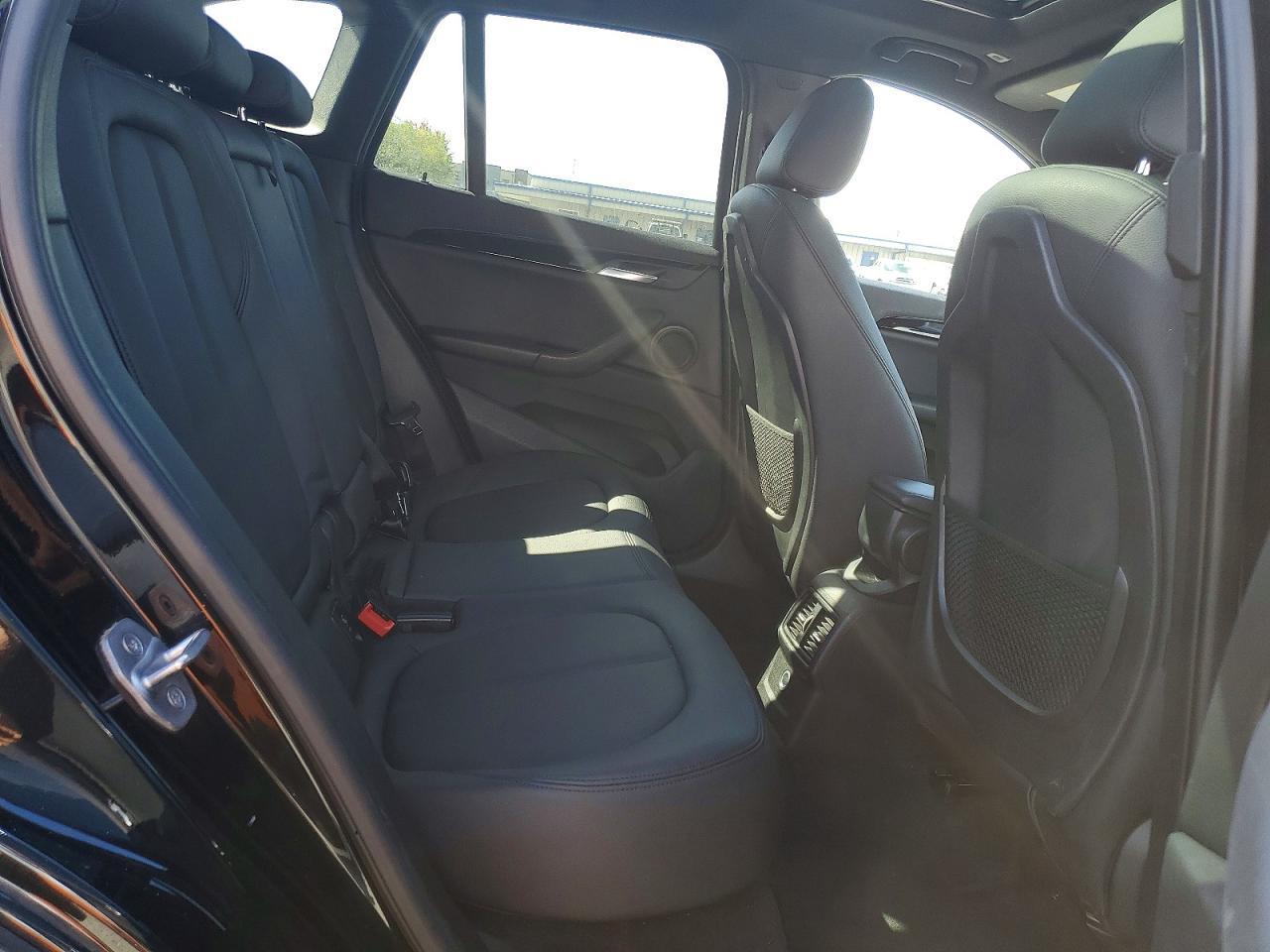2016 BMW X1 xDrive28I - zdjęcie 11