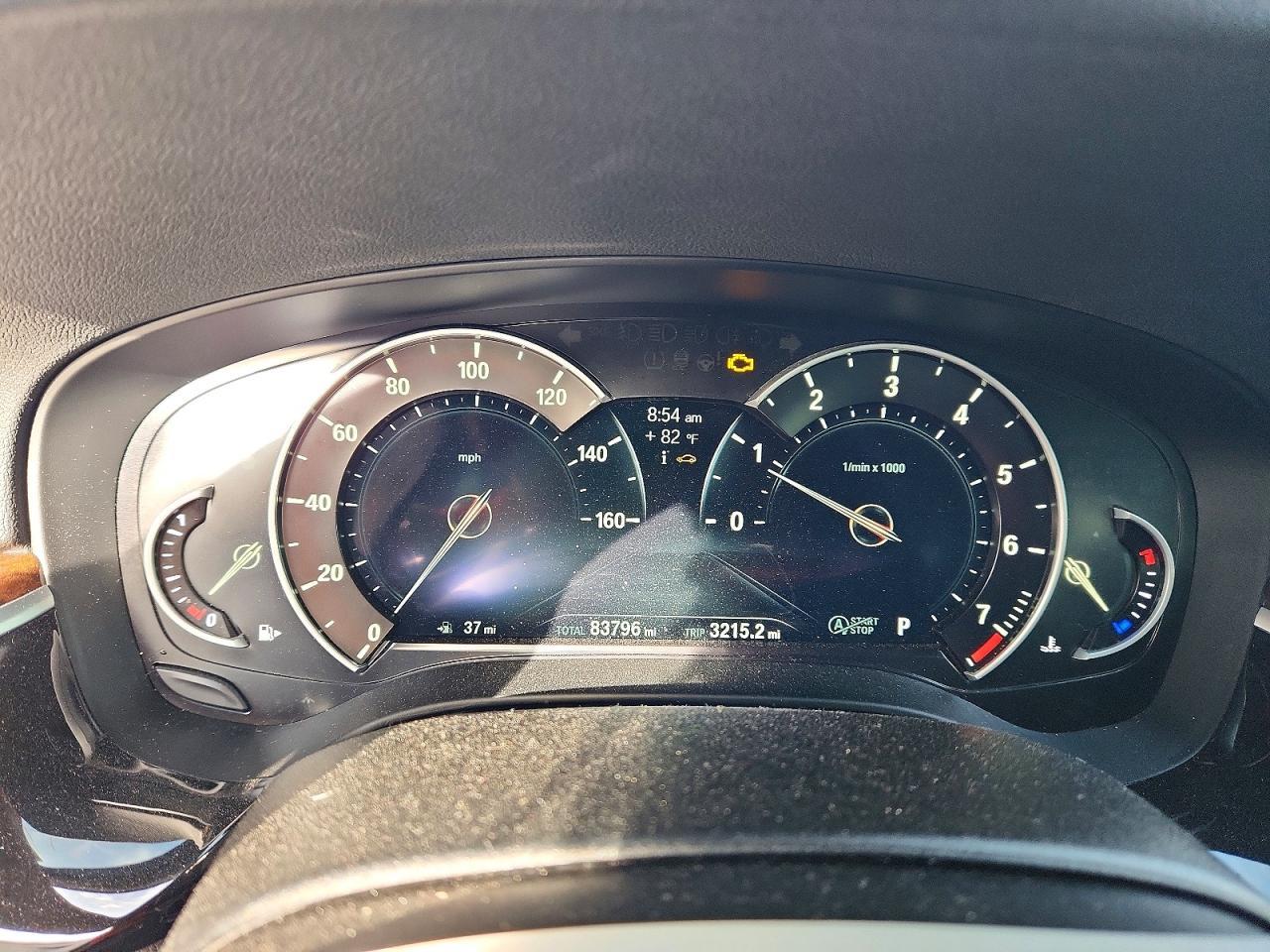 2017 BMW Seria 5 540i - zdjęcie 9