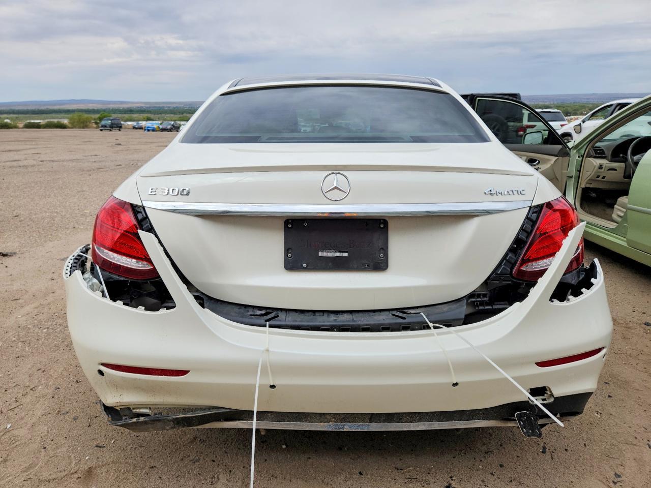 2017 Mercedes-Benz E 300 4Matic - zdjęcie 6
