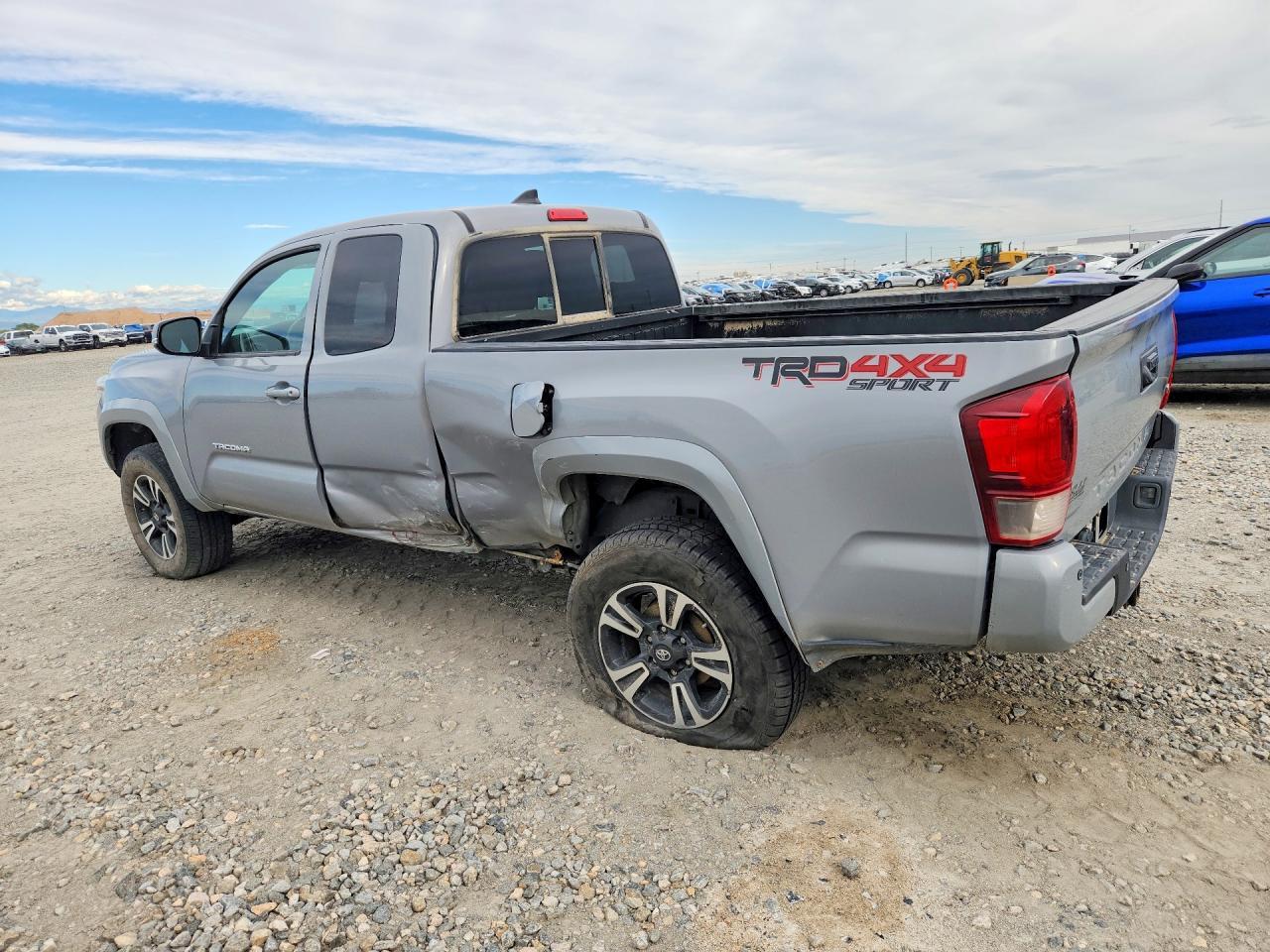2019 Toyota Tacoma Trd Sport - zdjęcie 2