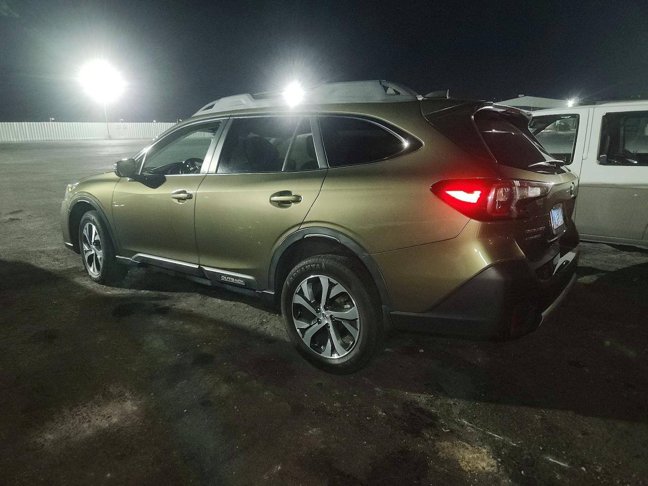 2020 Subaru Outback Limited - zdjęcie 2