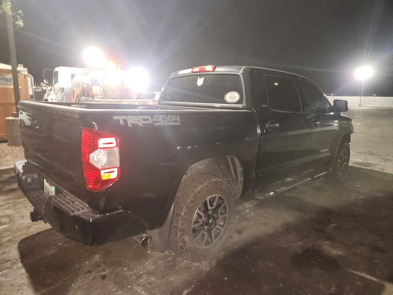 2016 Toyota Tundra Sr5 - zdjęcie 3
