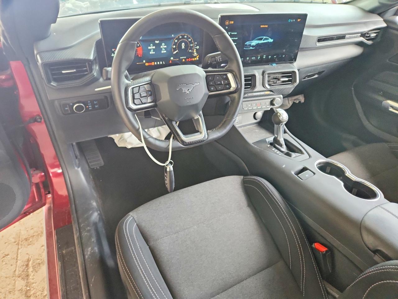2025 Ford Mustang - zdjęcie 8