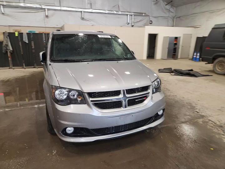 2019 Dodge Grand Caravan Gt - zdjęcie 14