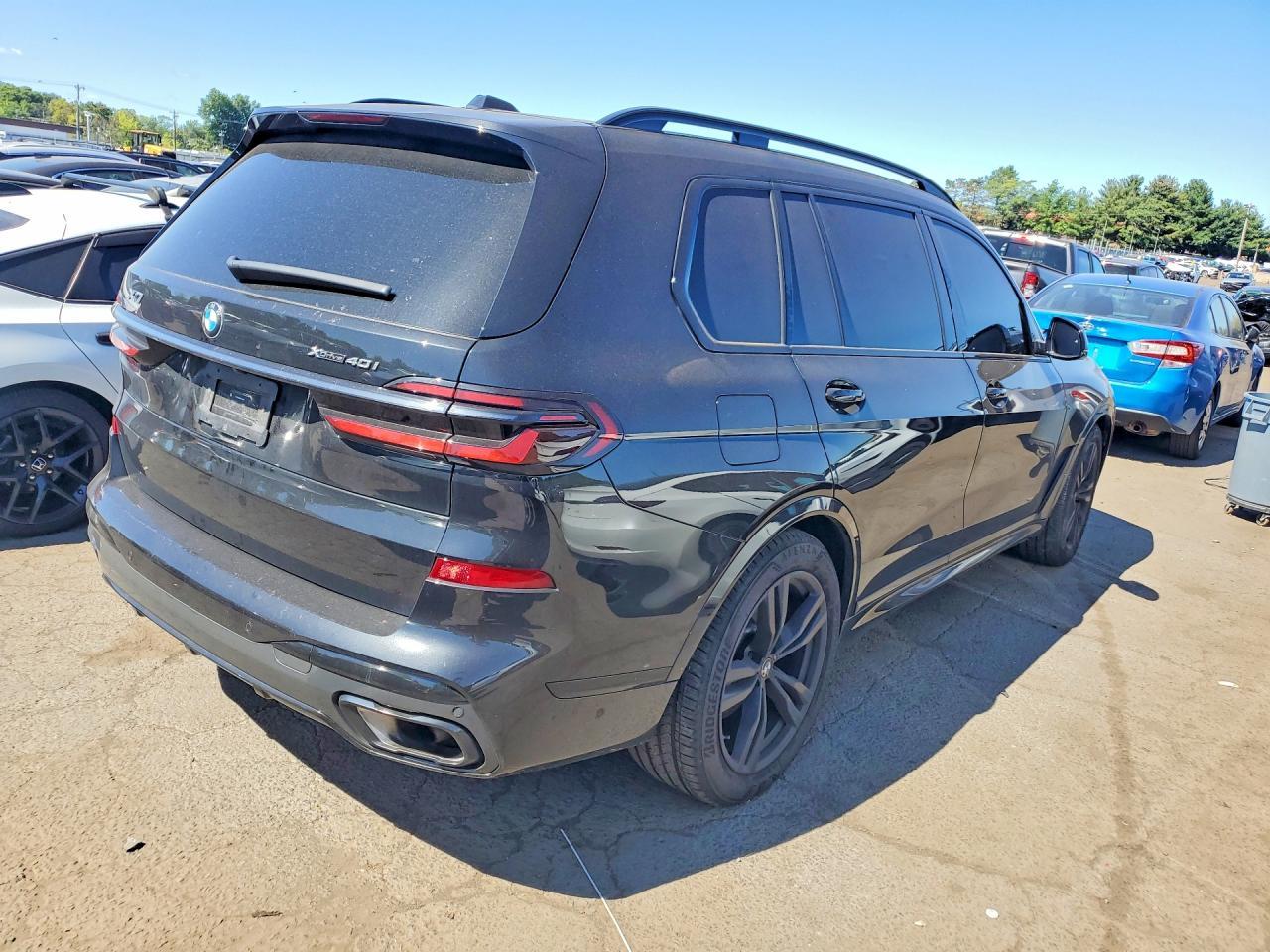2025 BMW X7 xDrive40I - zdjęcie 3