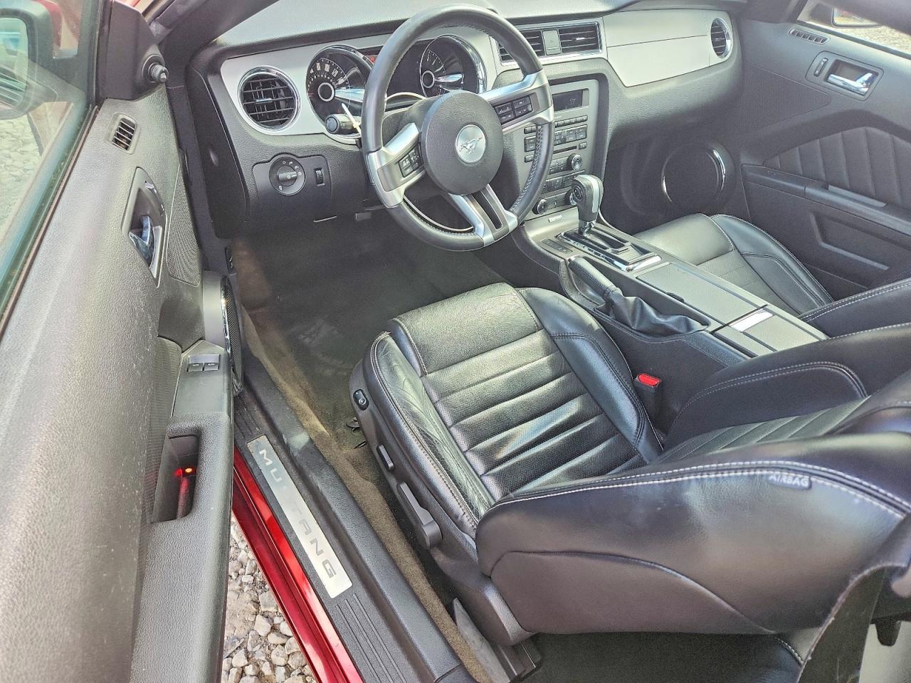 2014 Ford Mustang V6 Coupe - zdjęcie 8