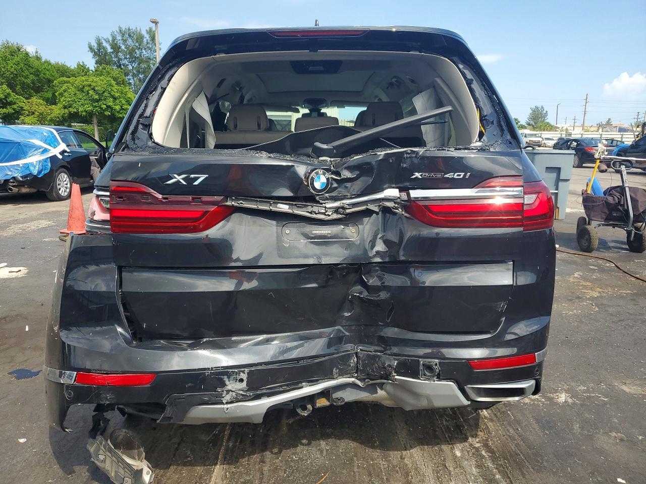 2020 BMW X7 xDrive40I - zdjęcie 6