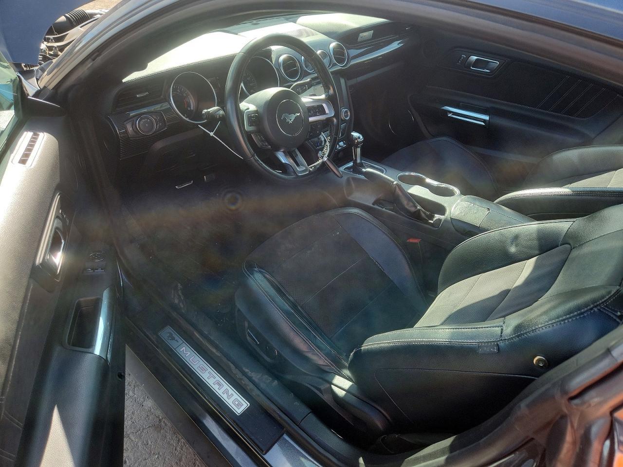 2019 Ford Mustang - zdjęcie 8