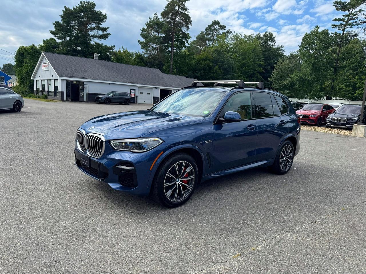 2022 BMW X5 xDrive45E - zdjęcie główne