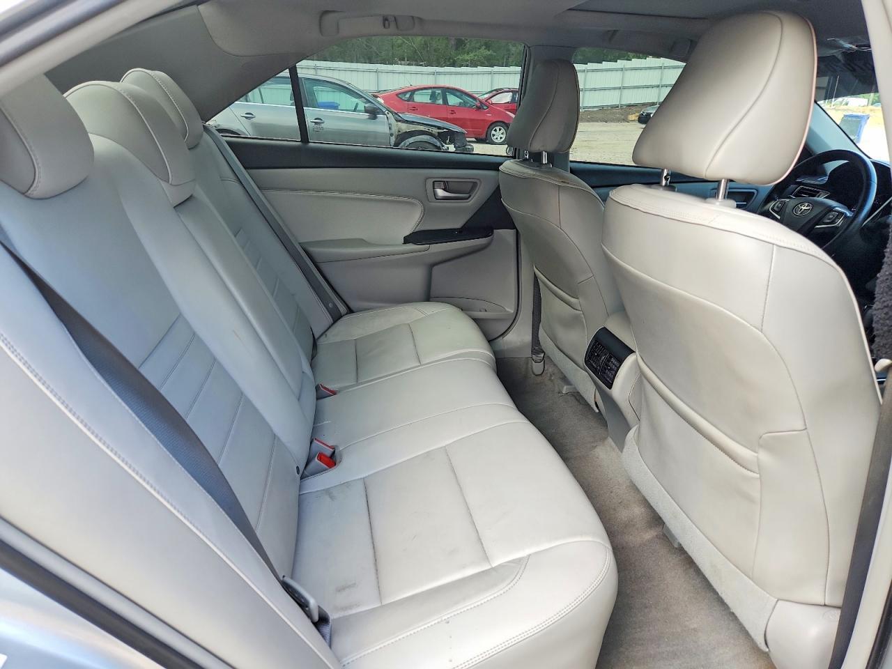 2015 Toyota Camry Xle - zdjęcie 10