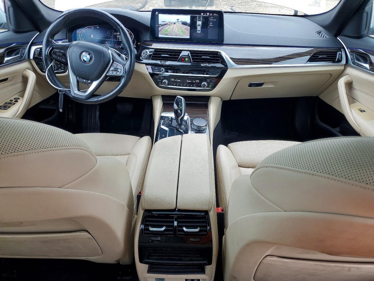 2021 BMW Seria 5 530i - zdjęcie 8