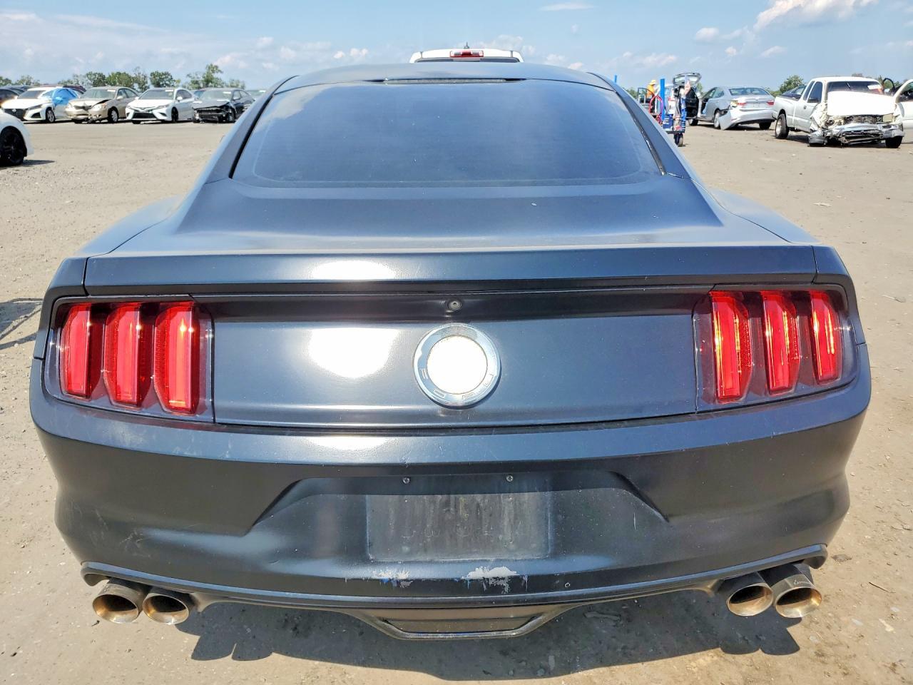 2017 Ford Mustang - zdjęcie 6