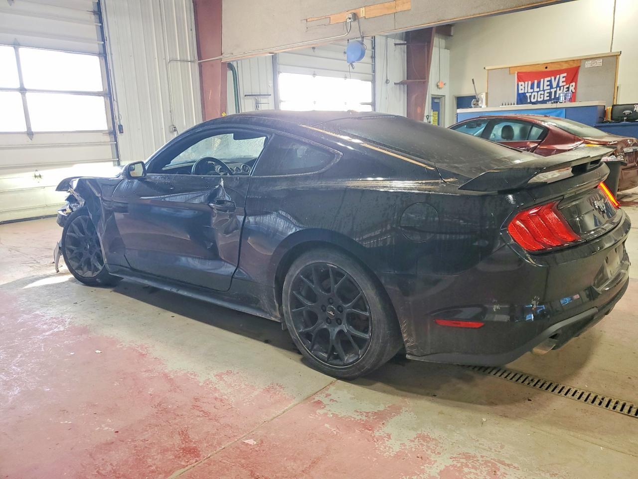 2018 Ford Mustang - zdjęcie 2
