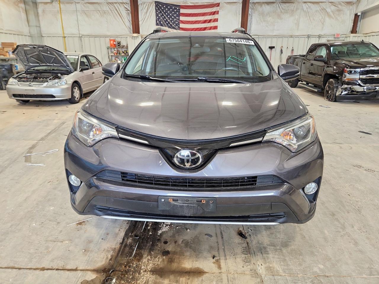 2017 Toyota Rav4 Xle - zdjęcie 5