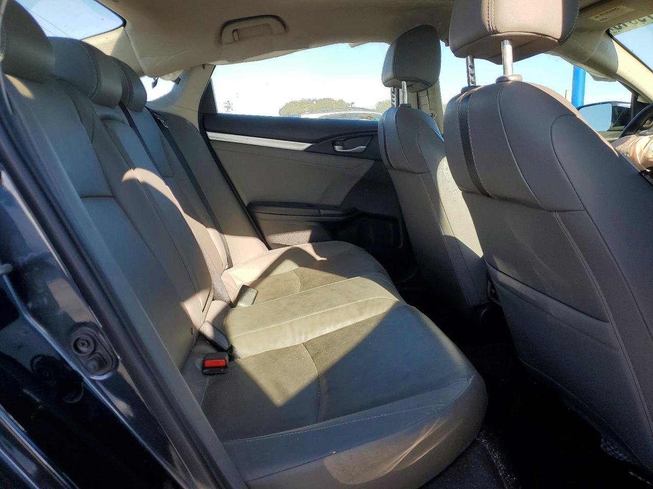 2017 Honda Civic Touring - zdjęcie 10