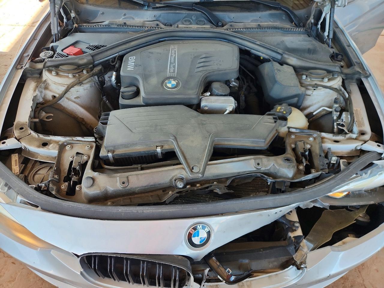 2015 BMW 320 I - zdjęcie 11