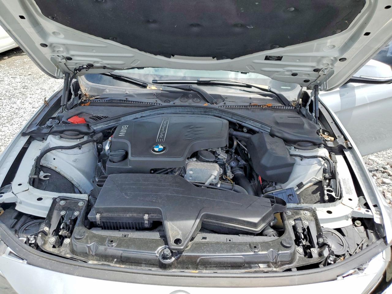 2014 BMW 320 I - zdjęcie 11