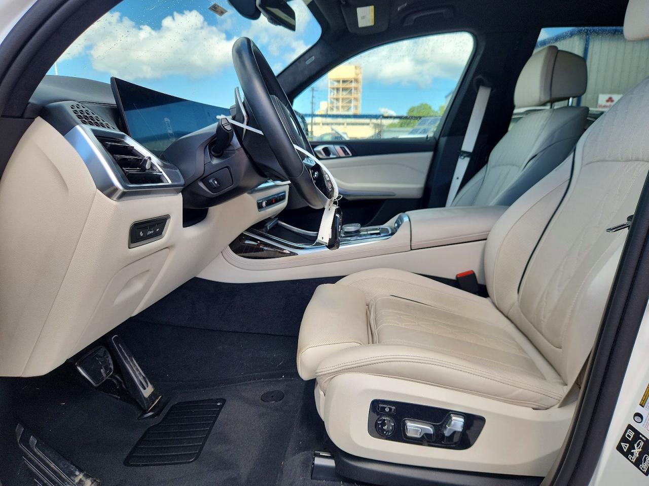 2026 BMW X7 xDrive40I - zdjęcie 7