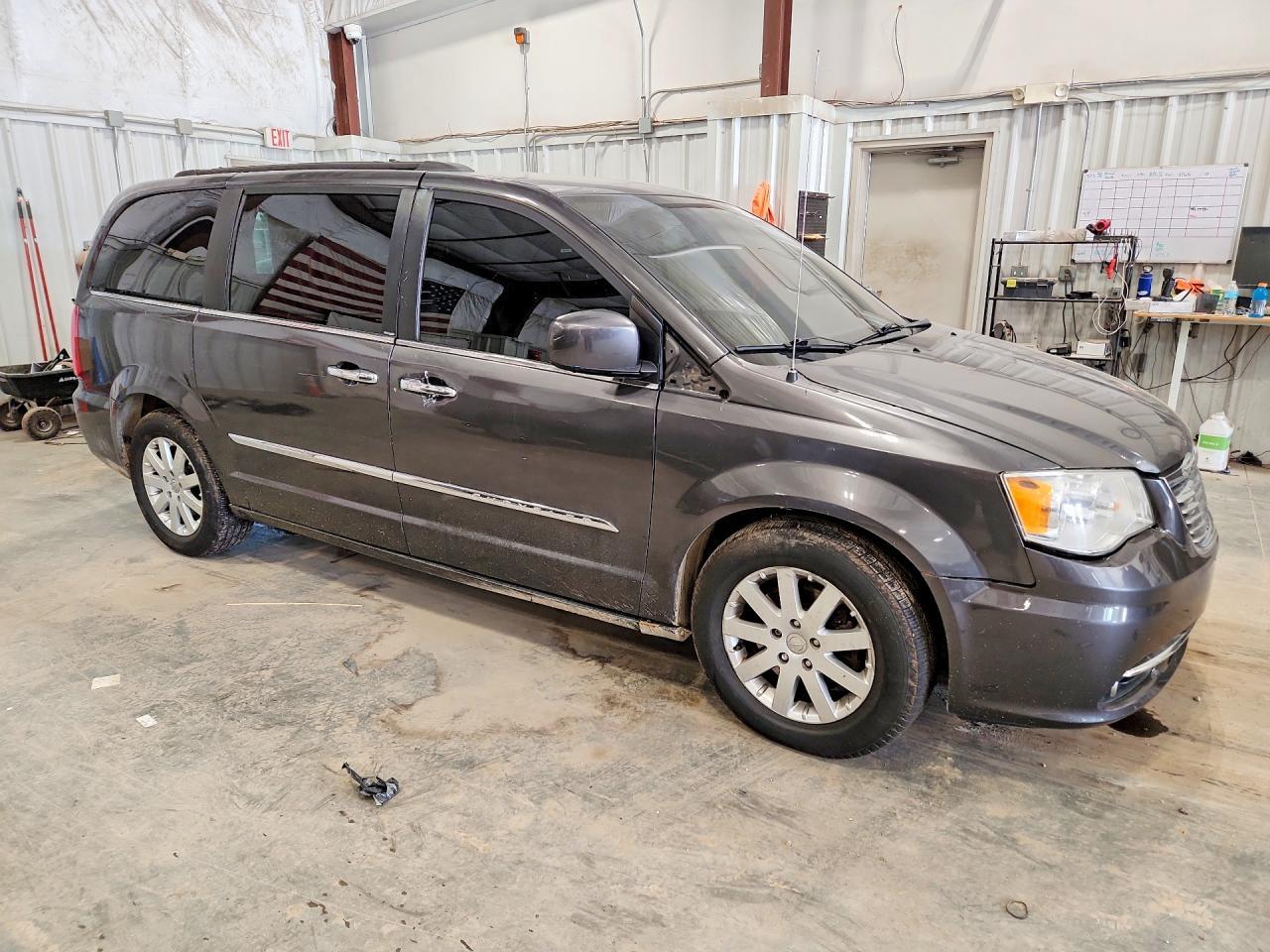 2016 Chrysler Town & Country Touring - zdjęcie 4
