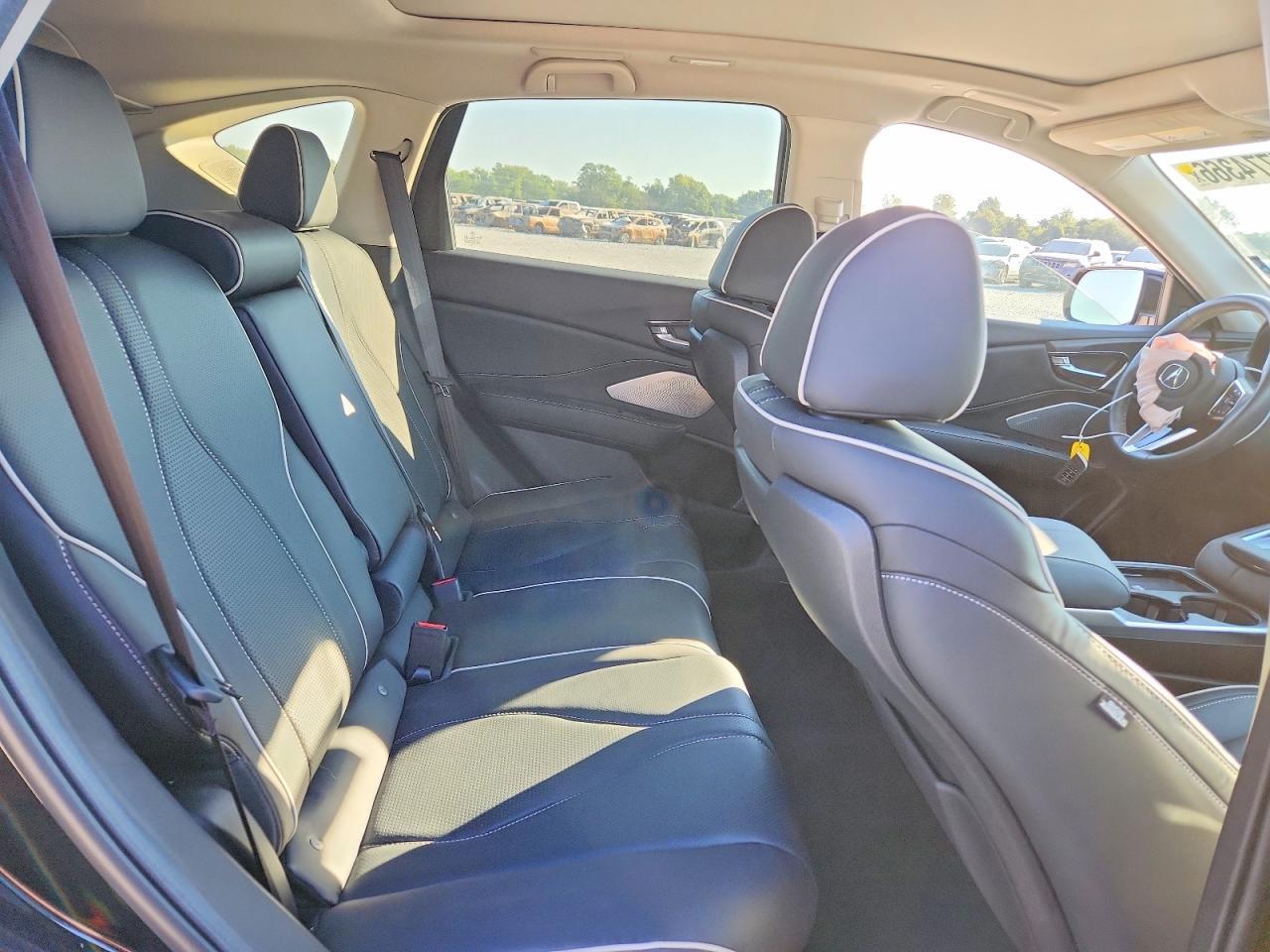 2025 Acura Rdx Advance - zdjęcie 11