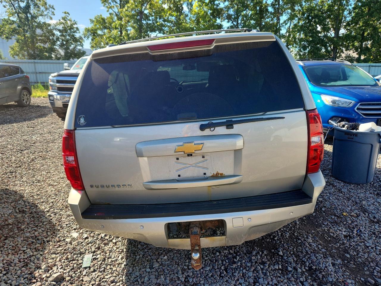 2013 Chevrolet Suburban Lt - zdjęcie 6