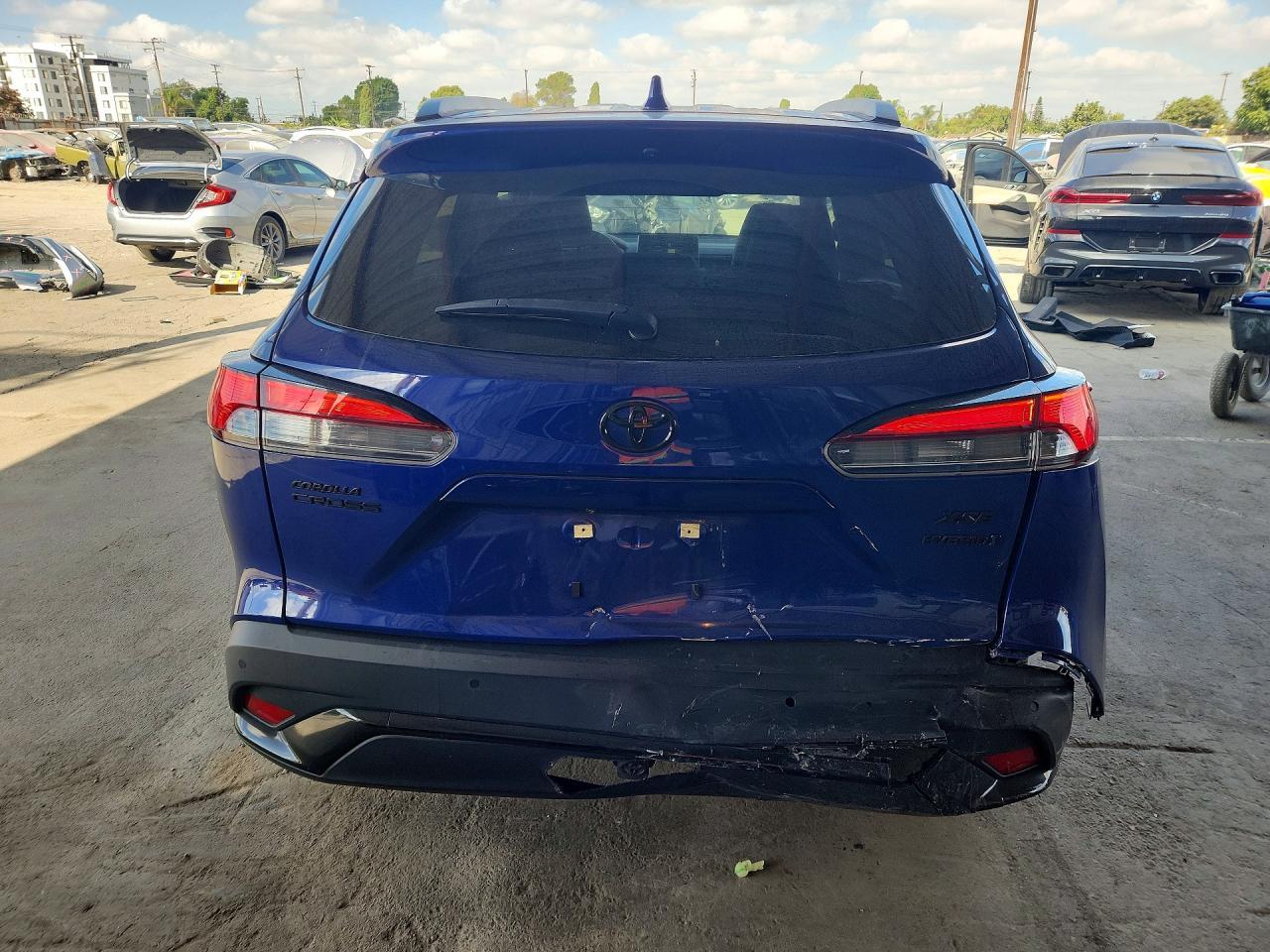 2023 Toyota Corolla Cross Hybrid Xse - zdjęcie 6