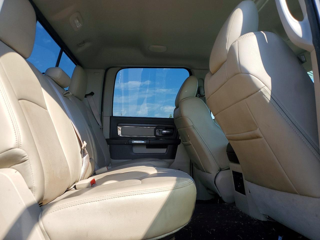 2014 Ram 1500 Laramie - zdjęcie 10