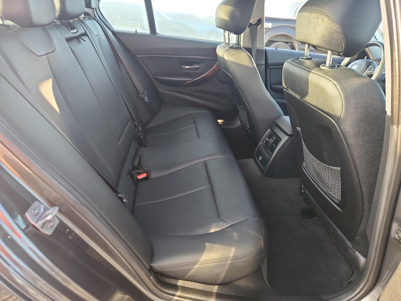2015 BMW 328 I - zdjęcie 10