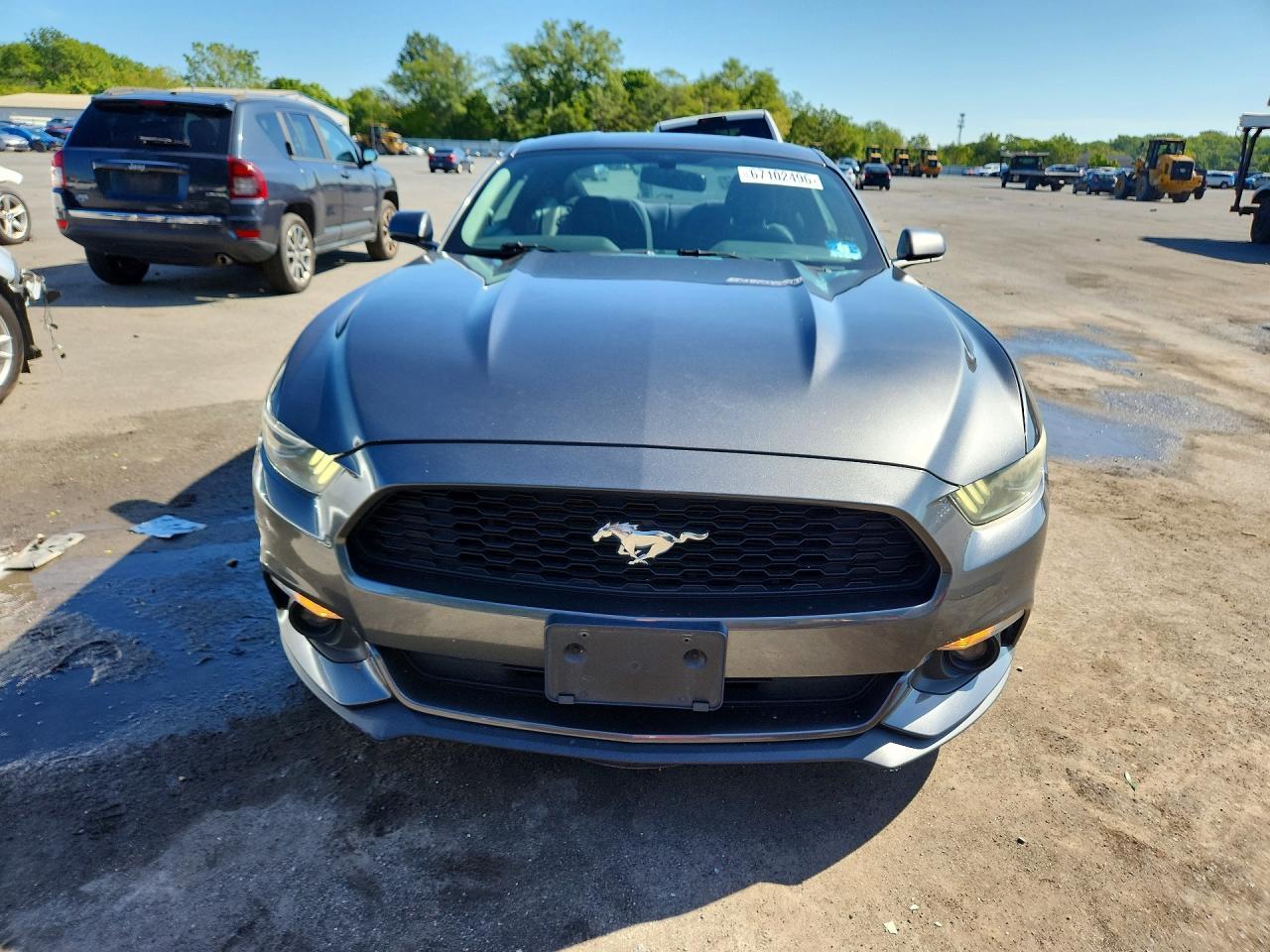 2015 Ford Mustang - zdjęcie 5